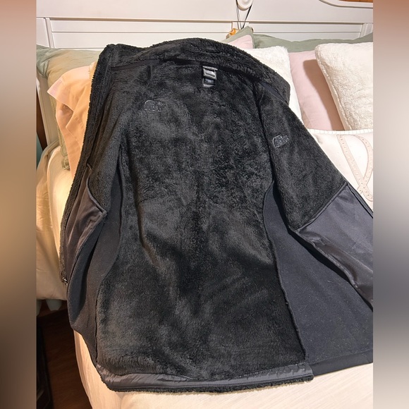 The North Face Woman’s Osito Fleece Vest size XL ( NWT) - Picture 3 of 7